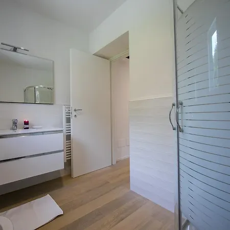 Regina Apt 아파트 *
